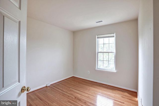 43074 FRANCIS SQ, Chantilly, VA 20152