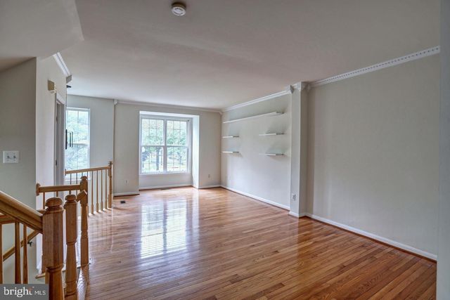 43074 FRANCIS SQ, Chantilly, VA 20152