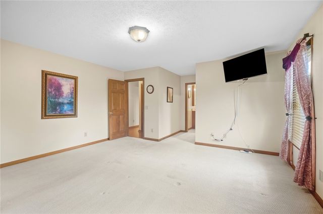 9625 Clearcreek Franklin Road, Springboro, OH 45342