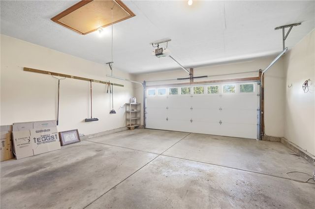 9625 Clearcreek Franklin Road, Springboro, OH 45342
