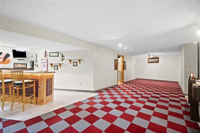 9625 Clearcreek Franklin Road, Springboro, OH 45342