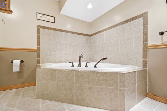 9625 Clearcreek Franklin Road, Springboro, OH 45342