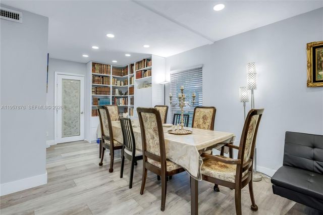 7302 NW 65th St, Tamarac, FL 33321