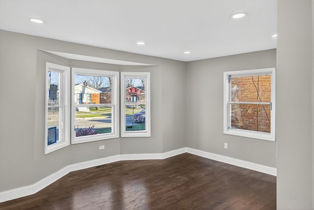 9100 S Wallace Street, Chicago, IL 60620