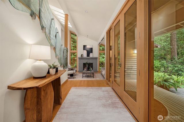 12820 NE 39th Street, Bellevue, WA 98005