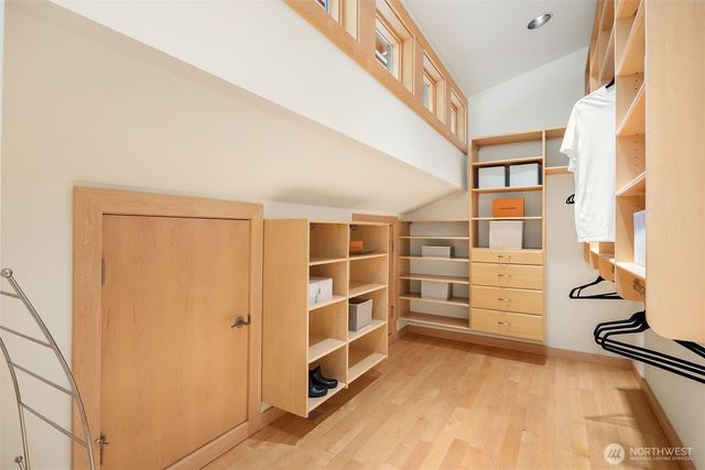 12820 NE 39th Street, Bellevue, WA 98005