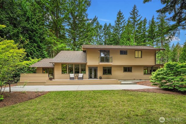 12820 NE 39th Street, Bellevue, WA 98005
