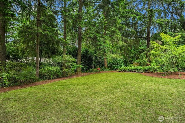 12820 NE 39th Street, Bellevue, WA 98005