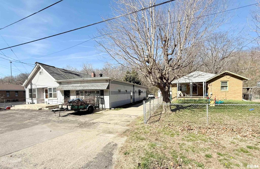 1333-1337 MEADOW Avenue, East Peoria, IL 61611