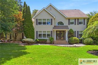 18 Dante Road, Monroe, NJ 08831