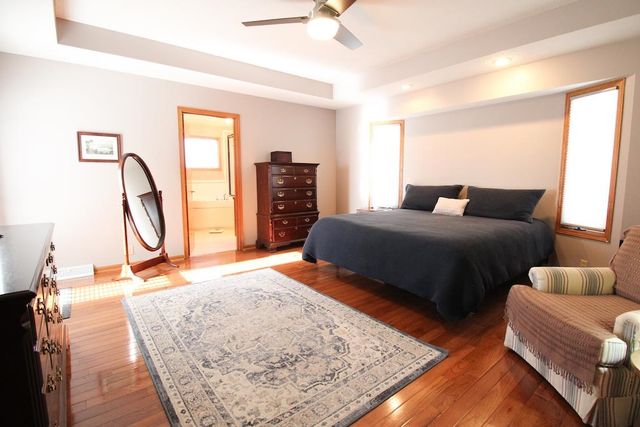 320 Seitz Dr, Salina, KS 67401