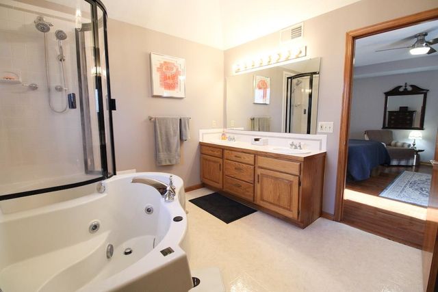 320 Seitz Dr, Salina, KS 67401