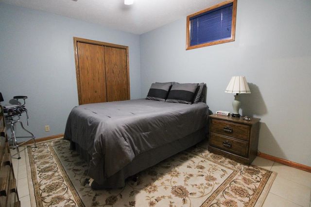 320 Seitz Dr, Salina, KS 67401