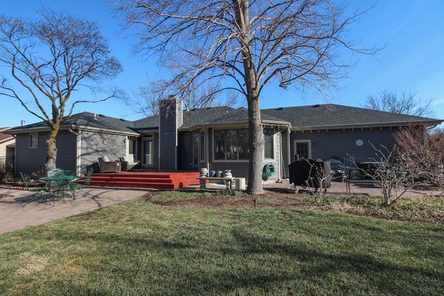 320 Seitz Dr, Salina, KS 67401