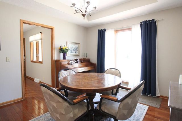 320 Seitz Dr, Salina, KS 67401