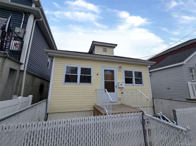 20 W 10th Road, Broad Channel, NY 11693