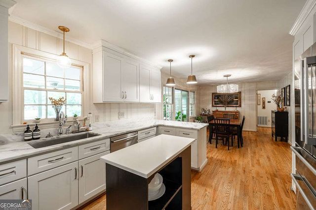 225 Greencrest Drive, Athens, GA 30605