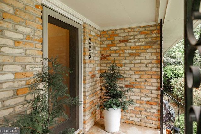 225 Greencrest Drive, Athens, GA 30605