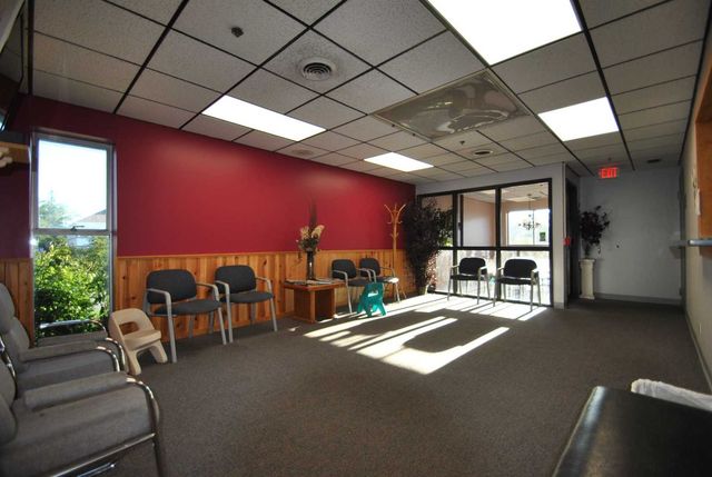 10540 W Cermak Road, Westchester, IL 60154