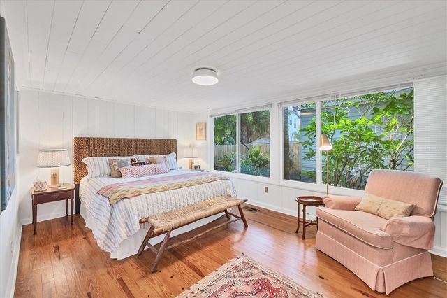 3734 IROQUOIS AVENUE, Sarasota, FL 34234