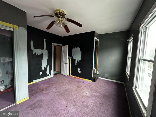 415 PEACOCK ST, Pottsville, PA 17901