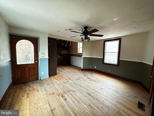 415 PEACOCK ST, Pottsville, PA 17901