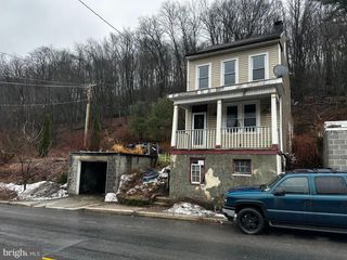 415 PEACOCK ST, Pottsville, PA 17901