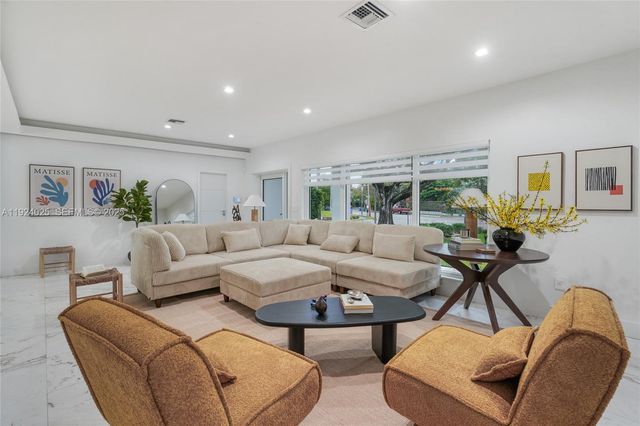 801 NE 76th St, Miami, FL 33138