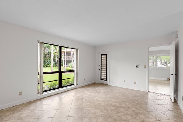 200 Brackenwood Terrace, Palm Beach Gardens, FL 33418