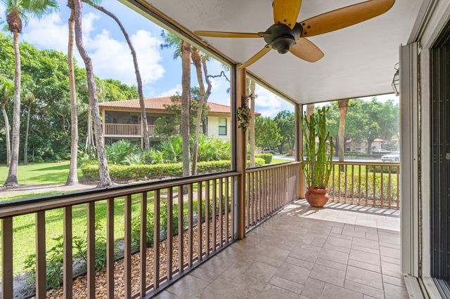 200 Brackenwood Terrace, Palm Beach Gardens, FL 33418