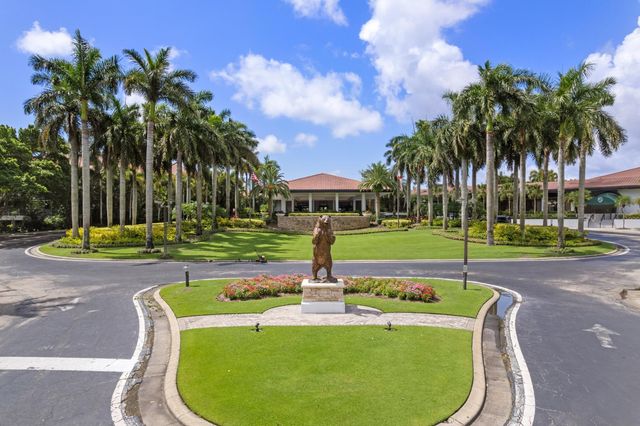 200 Brackenwood Terrace, Palm Beach Gardens, FL 33418