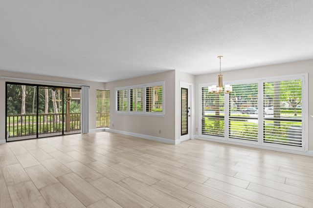 200 Brackenwood Terrace, Palm Beach Gardens, FL 33418