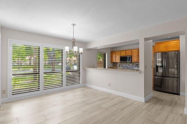 200 Brackenwood Terrace, Palm Beach Gardens, FL 33418