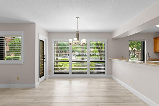 200 Brackenwood Terrace, Palm Beach Gardens, FL 33418