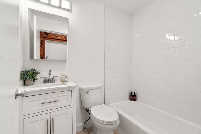 16 Upland Road 2, Cambridge, MA 02140