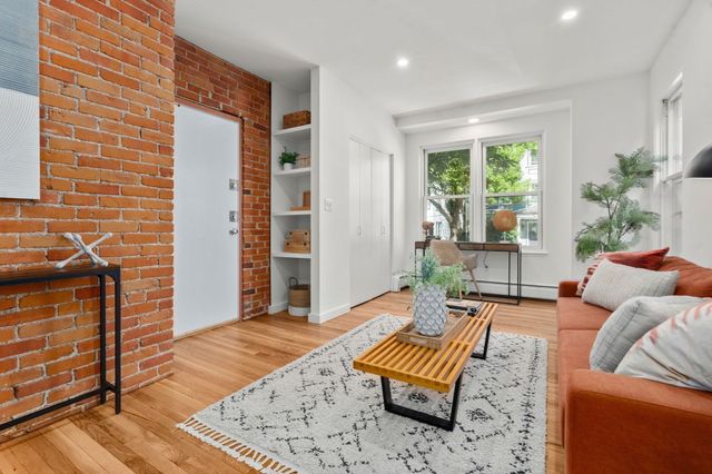 16 Upland Road 2, Cambridge, MA 02140