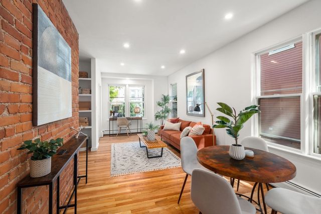 16 Upland Road 2, Cambridge, MA 02140