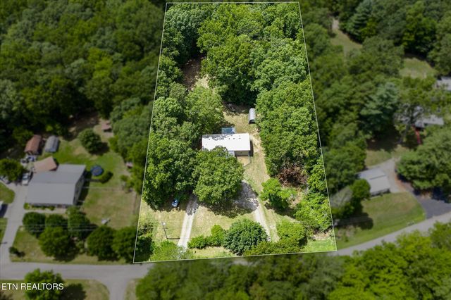 1223 Sheppard Rd, Jamestown, TN 38556