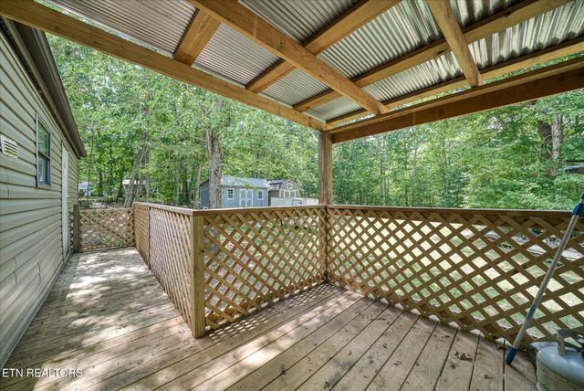 1223 Sheppard Rd, Jamestown, TN 38556