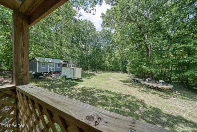 1223 Sheppard Rd, Jamestown, TN 38556