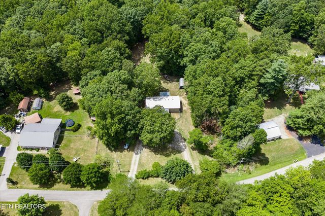 1223 Sheppard Rd, Jamestown, TN 38556