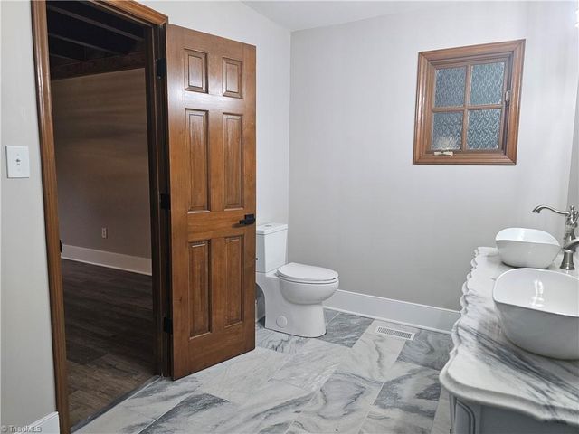 301 Crouse Mountain Lane, Lexington, NC 27292