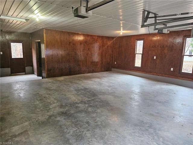 301 Crouse Mountain Lane, Lexington, NC 27292