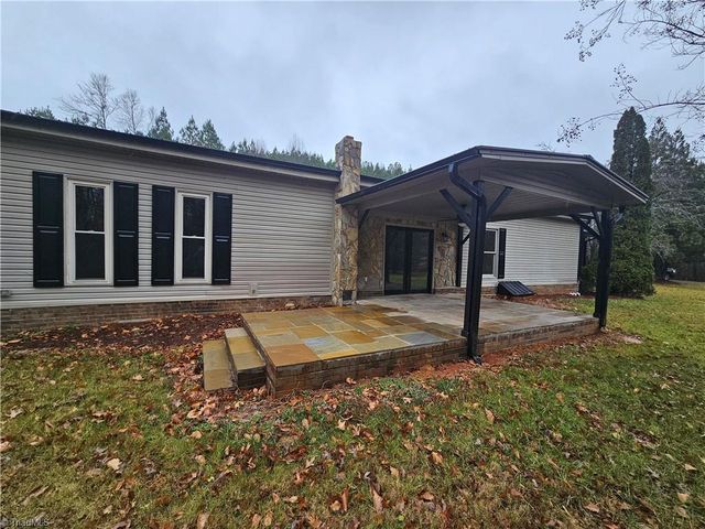 301 Crouse Mountain Lane, Lexington, NC 27292