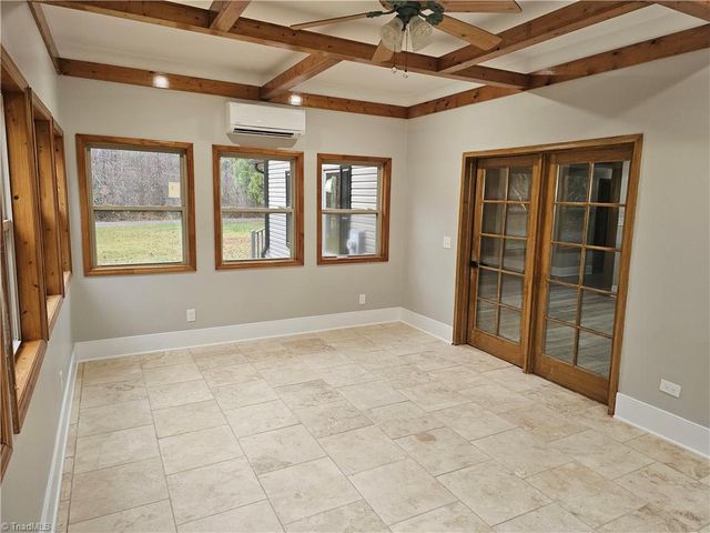 301 Crouse Mountain Lane, Lexington, NC 27292