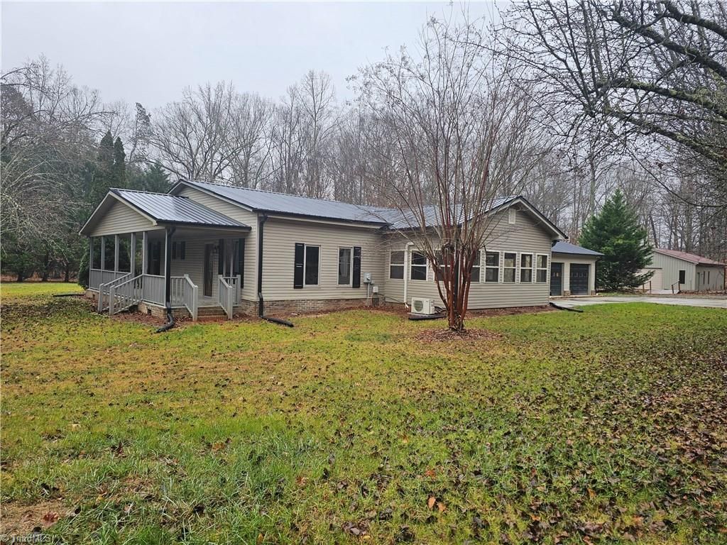 301 Crouse Mountain Lane, Lexington, NC 27292