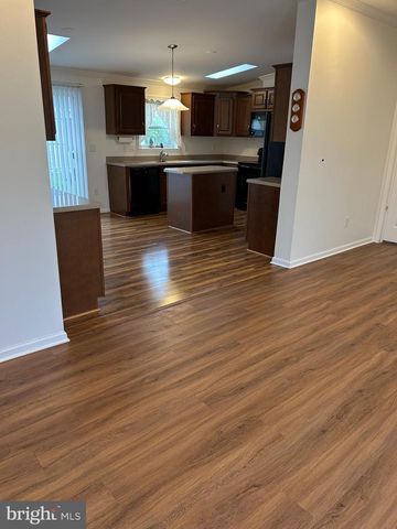 108 RANDOM RD, Douglassville, PA 19518