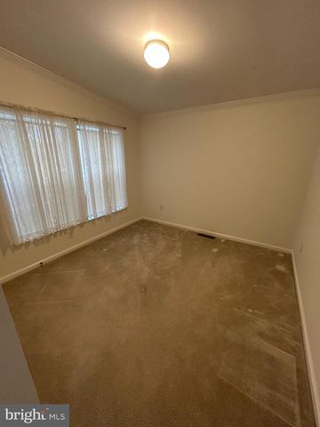 108 RANDOM RD, Douglassville, PA 19518