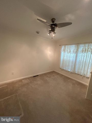 108 RANDOM RD, Douglassville, PA 19518