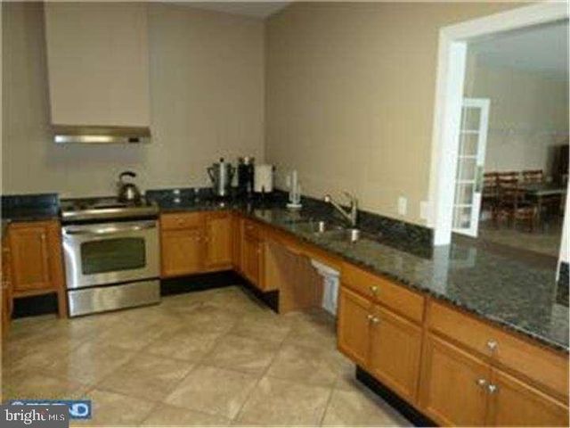 108 RANDOM RD, Douglassville, PA 19518
